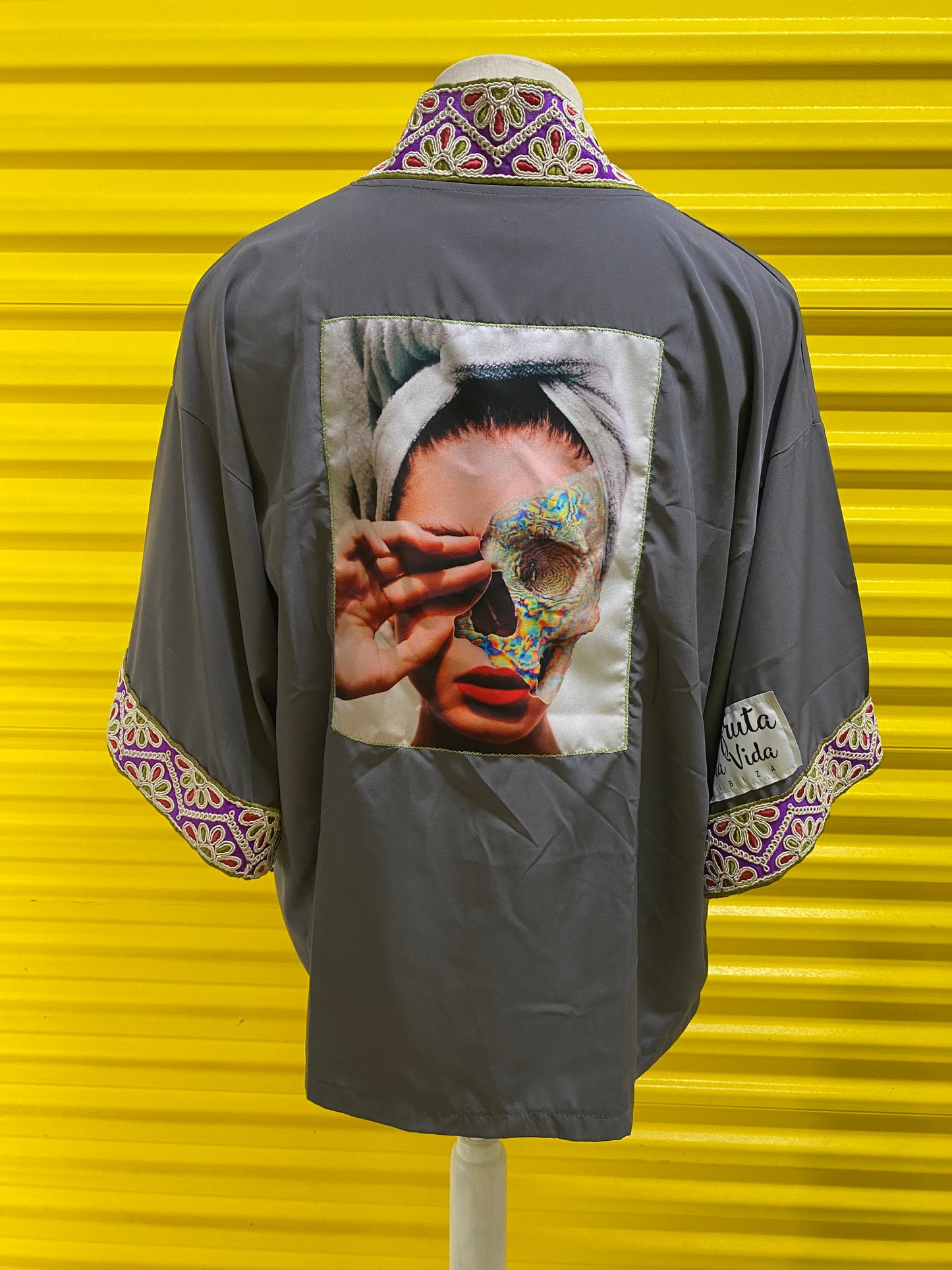 KIMONO GRIS