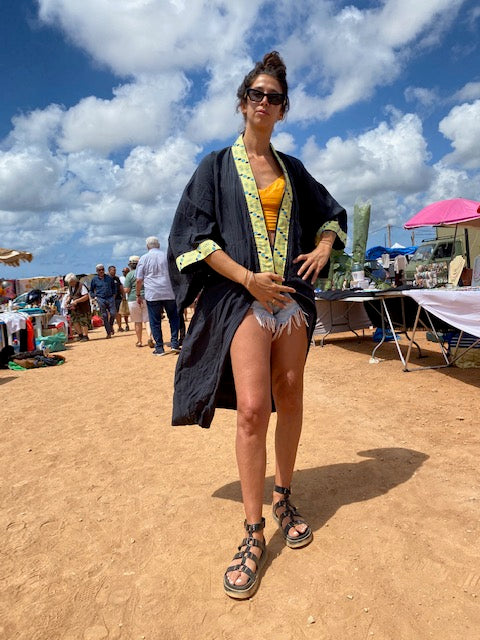 kimono noir porté