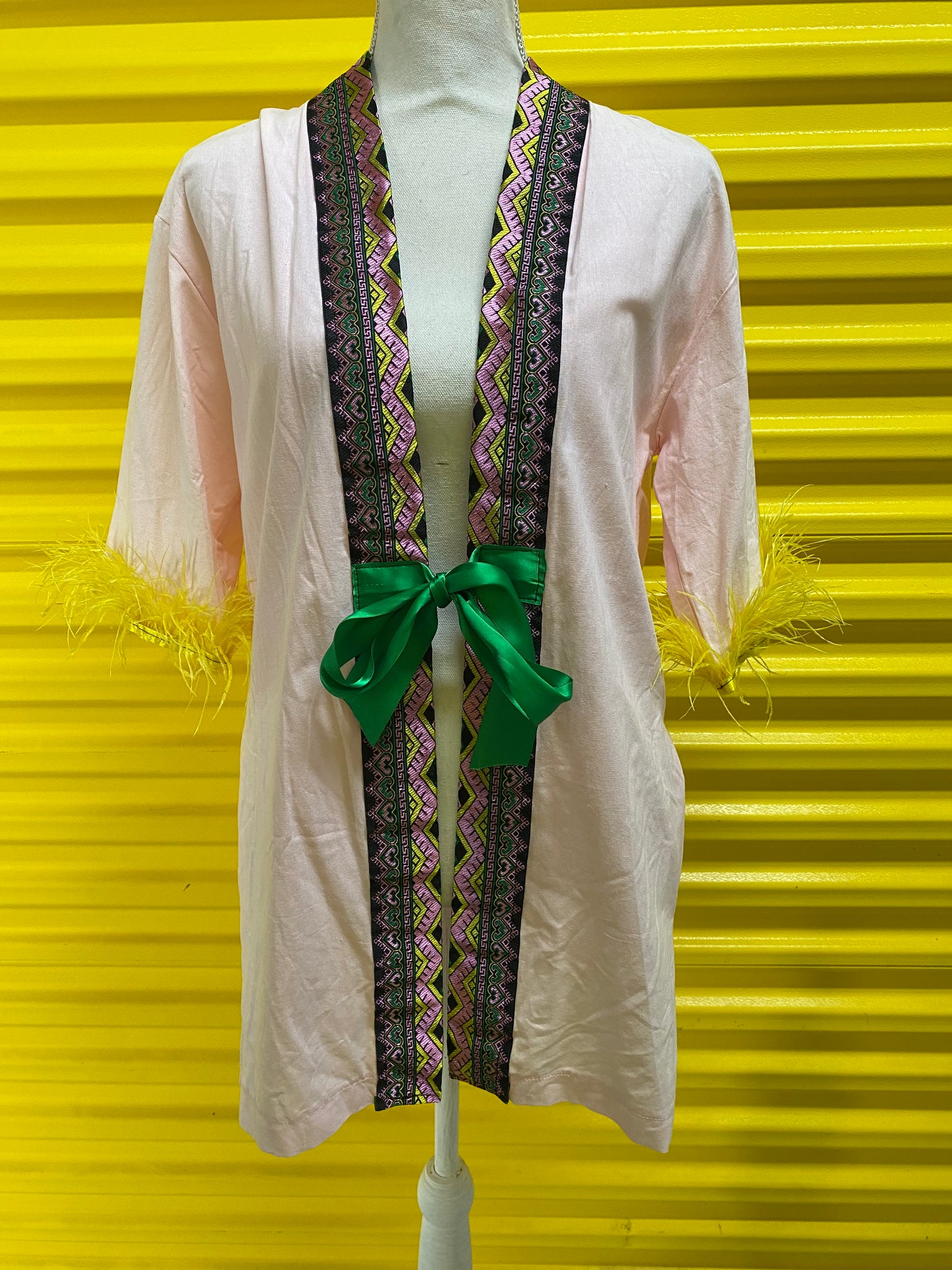 Kimono en coton rose et plume Disfruta la vida Ibiza